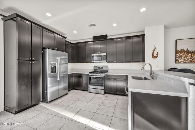 2024 Forest Grove Lane, Sparks, NV 89436