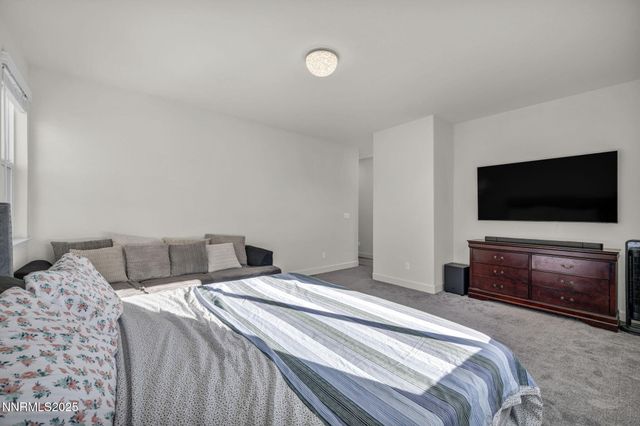 2024 Forest Grove Lane, Sparks, NV 89436