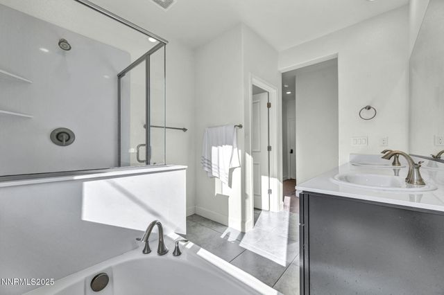 2024 Forest Grove Lane, Sparks, NV 89436