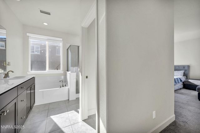 2024 Forest Grove Lane, Sparks, NV 89436