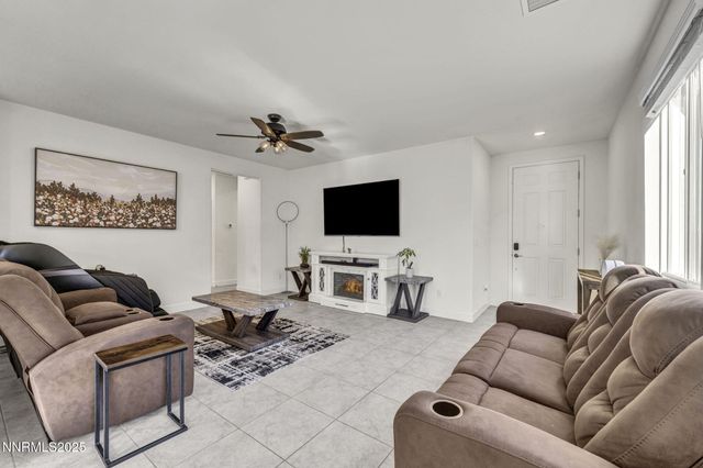 2024 Forest Grove Lane, Sparks, NV 89436