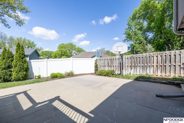 3601 S 75Th Street, Lincoln, NE 68506