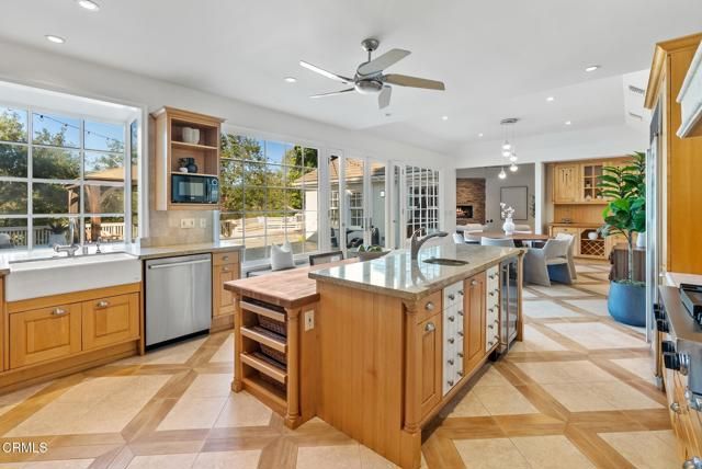 2596 Wallingford Drive, Beverly Hills, CA 90210