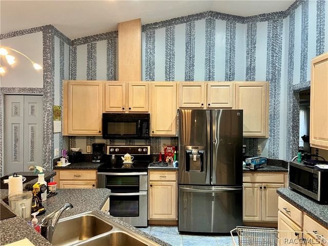 1995 E Newhaven Street, Inverness, FL 34453