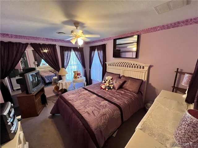 1995 E Newhaven Street, Inverness, FL 34453