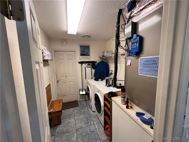 1995 E Newhaven Street, Inverness, FL 34453