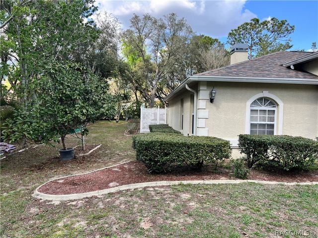 1995 E Newhaven Street, Inverness, FL 34453