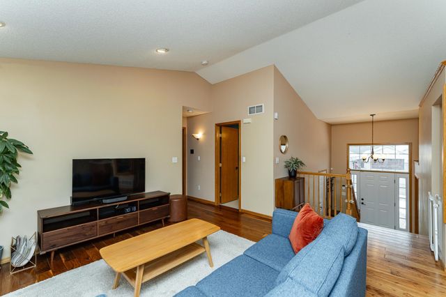 4408 6th Street NW, Rochester, MN 55901