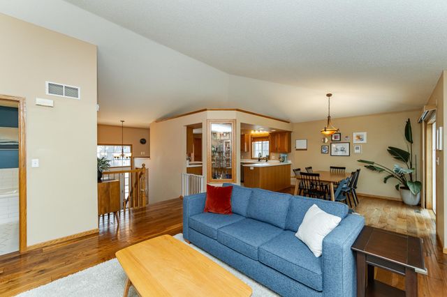 4408 6th Street NW, Rochester, MN 55901