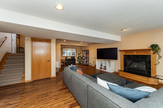 4408 6th Street NW, Rochester, MN 55901