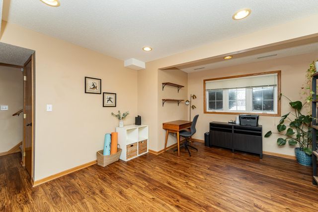 4408 6th Street NW, Rochester, MN 55901