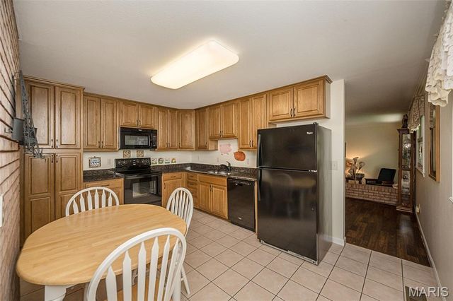 505 Hillbrook Drive, Ballwin, MO 63011