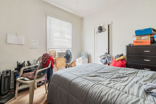 8051 S Throop Street, Chicago, IL 60620