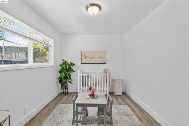 406 Mini Dr, Vallejo, CA 94589