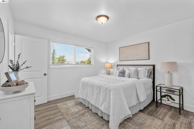 406 Mini Dr, Vallejo, CA 94589