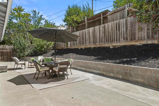 406 Mini Dr, Vallejo, CA 94589