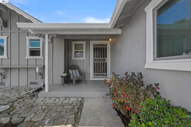 406 Mini Dr, Vallejo, CA 94589