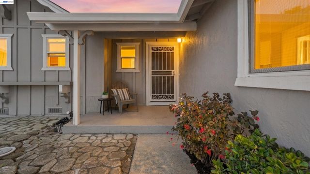 406 Mini Dr, Vallejo, CA 94589
