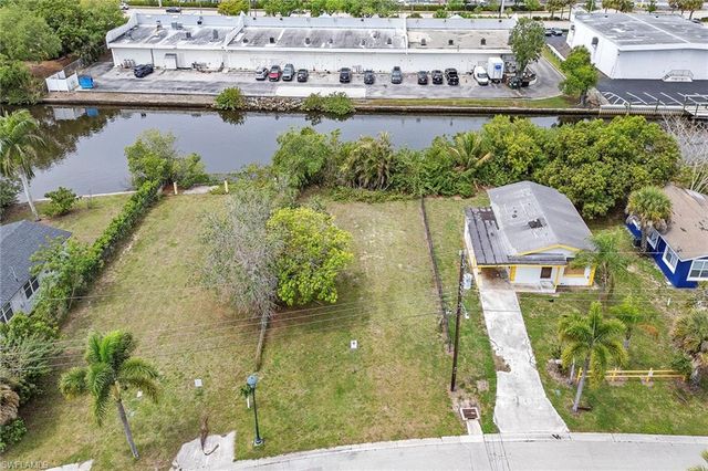 531 13th ST N, Naples, FL 34102