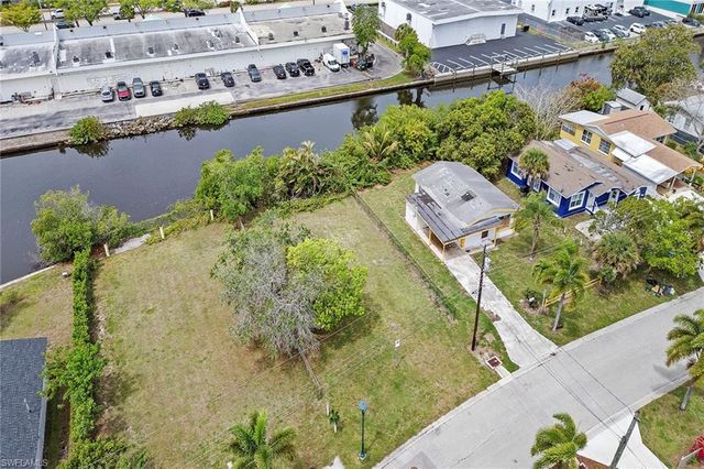 531 13th ST N, Naples, FL 34102
