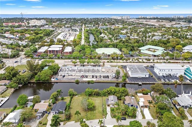 531 13th ST N, Naples, FL 34102