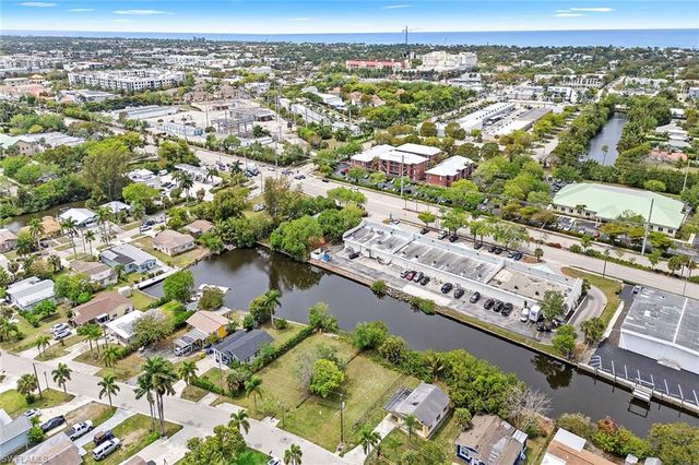 531 13th ST N, Naples, FL 34102