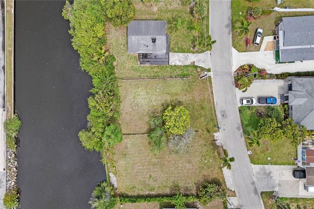 531 13th ST N, Naples, FL 34102