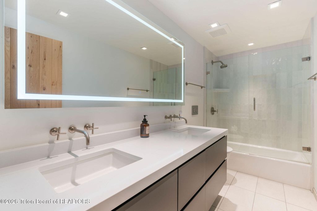 350 YELLOW ROSE Drive, Alta, WY 83414 photo 37