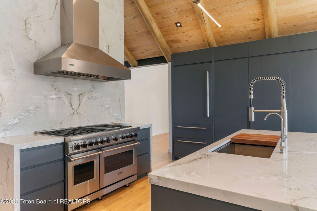 350 YELLOW ROSE Drive, Alta, WY 83414 photo 7