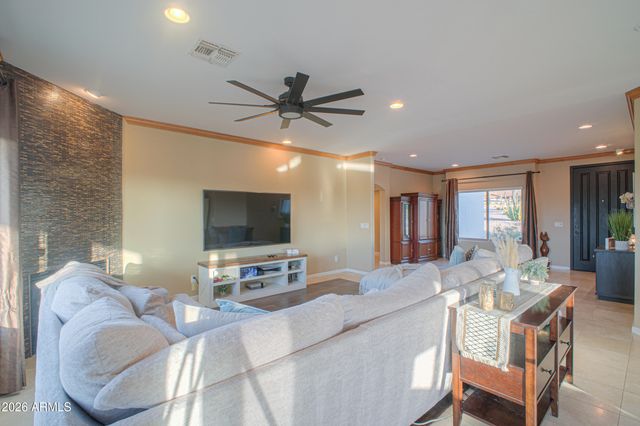 2044 W OLNEY Avenue, Phoenix, AZ 85041