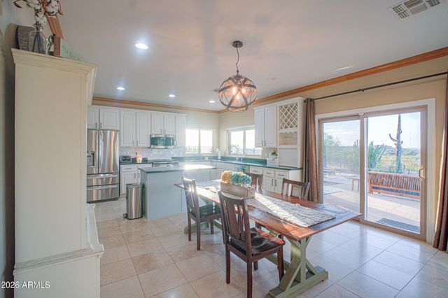2044 W OLNEY Avenue, Phoenix, AZ 85041