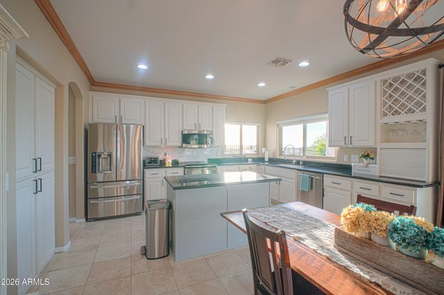 2044 W OLNEY Avenue, Phoenix, AZ 85041