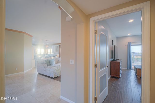 2044 W OLNEY Avenue, Phoenix, AZ 85041