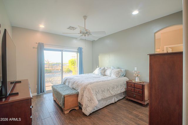 2044 W OLNEY Avenue, Phoenix, AZ 85041