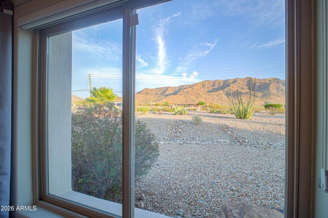 2044 W OLNEY Avenue, Phoenix, AZ 85041