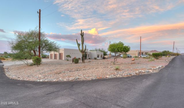 2044 W OLNEY Avenue, Phoenix, AZ 85041