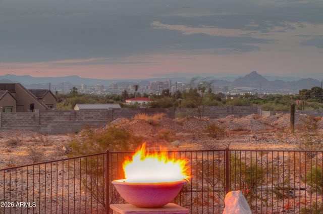 2044 W OLNEY Avenue, Phoenix, AZ 85041