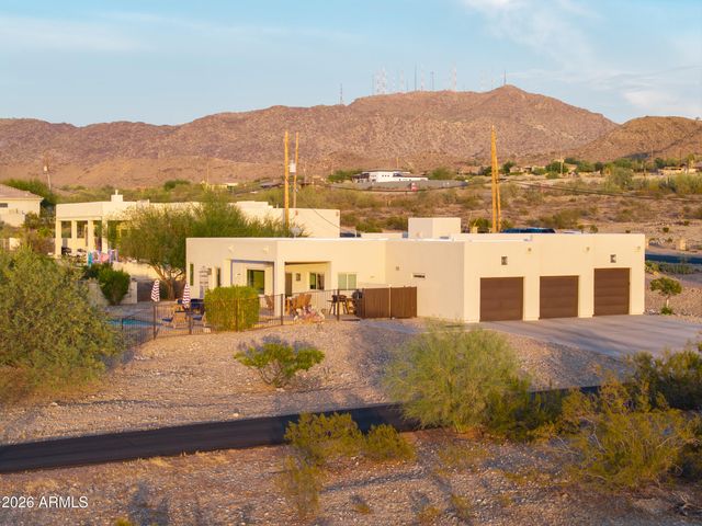 2044 W OLNEY Avenue, Phoenix, AZ 85041