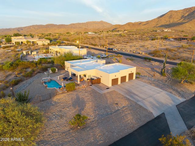 2044 W OLNEY Avenue, Phoenix, AZ 85041