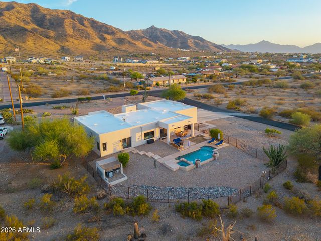 2044 W OLNEY Avenue, Phoenix, AZ 85041