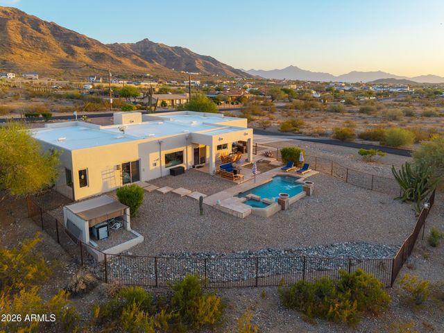 2044 W OLNEY Avenue, Phoenix, AZ 85041