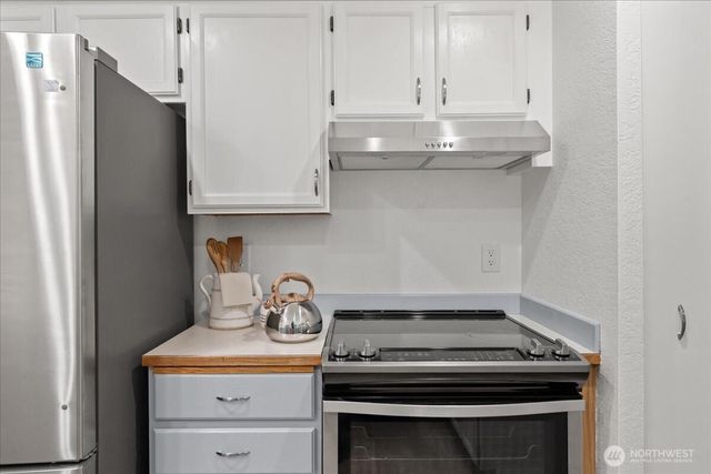 1416 218th Place SW, Lynnwood, WA 98036