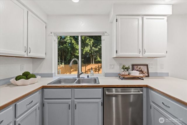 1416 218th Place SW, Lynnwood, WA 98036