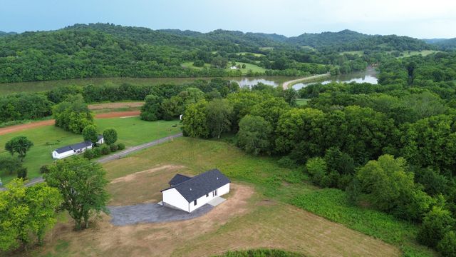 797 Smith Bend Ln, Gainesboro, TN 38562