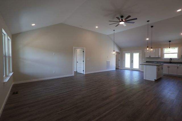 797 Smith Bend Ln, Gainesboro, TN 38562