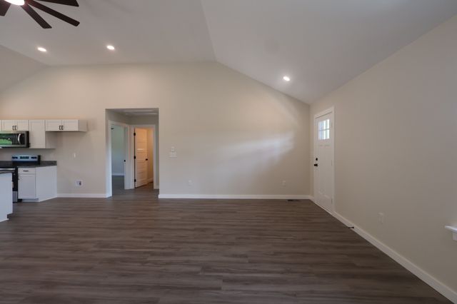 797 Smith Bend Ln, Gainesboro, TN 38562