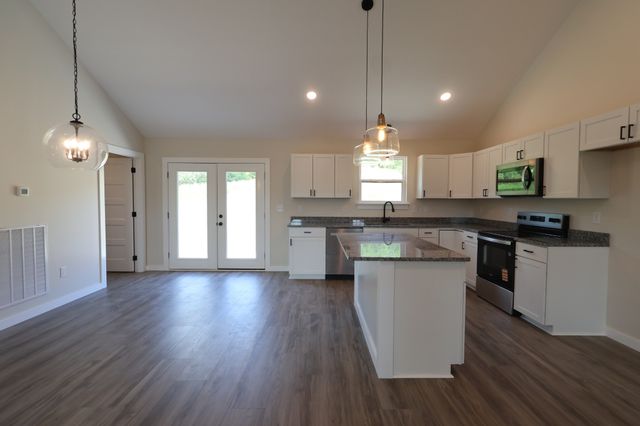 797 Smith Bend Ln, Gainesboro, TN 38562
