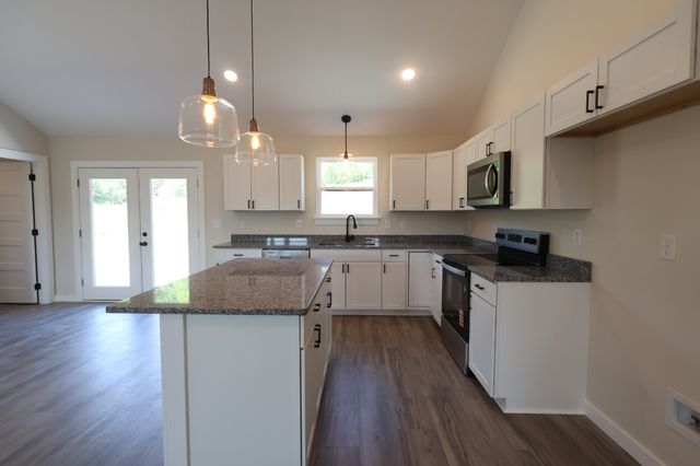 797 Smith Bend Ln, Gainesboro, TN 38562
