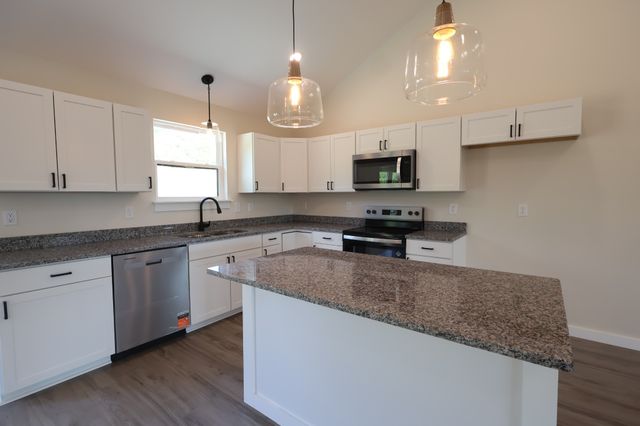 797 Smith Bend Ln, Gainesboro, TN 38562