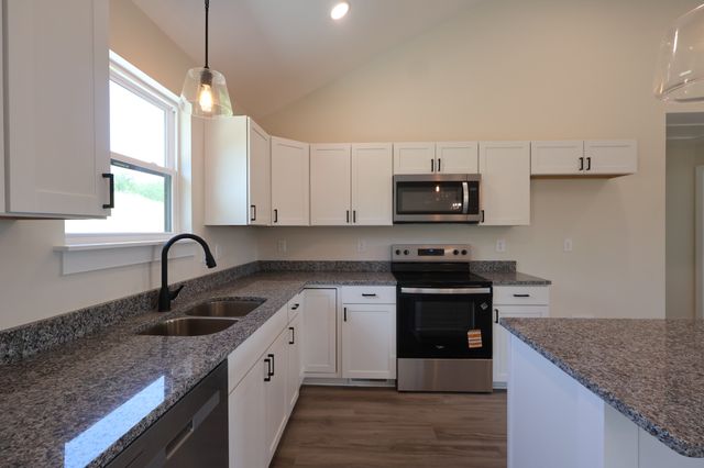 797 Smith Bend Ln, Gainesboro, TN 38562